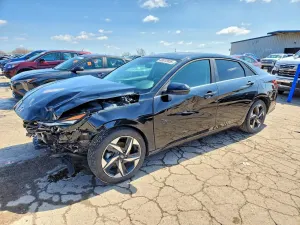 Hyundai Elantra 2.0L 4 2023
