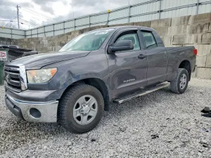 Toyota Tundra 4.6L 8 2013