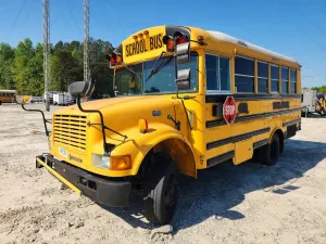 International 3000 7.2L 8 2001