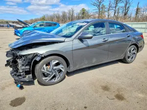 Hyundai Elantra 2.0L 4 2024