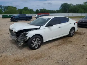 Nissan Altima 2.5L 4 2020