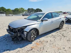 Nissan Altima 2.5L 4 2021