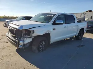 Toyota Tundra 5.7L 8 2020