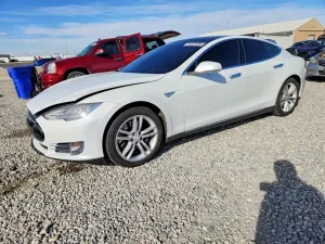 Tesla Model S 2013