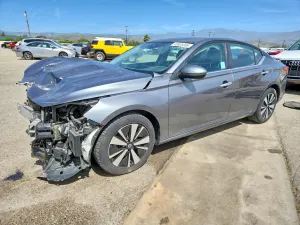 Nissan Altima 2.5L 4 2021