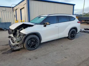 Toyota Highlander 2.4L 4 2023