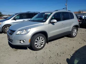 Volkswagen Tiguan 2.0L 4 2011