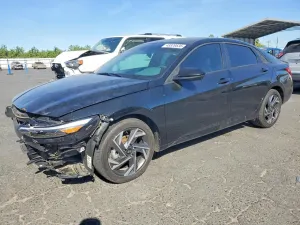 Hyundai Elantra 2.0L 4 2025