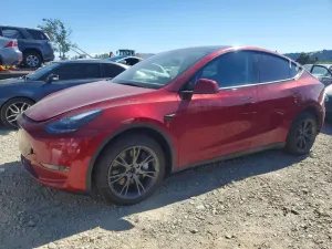 Tesla Model Y 2025
