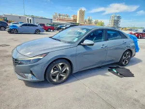 Hyundai Elantra 2.0L 4 2022