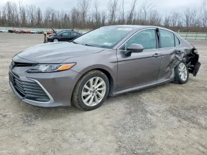 Toyota Camry 2.5L 4 2021