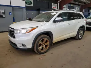 Toyota Highlander 3.5L 6 2015