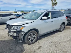 Nissan Pathfinder 3.5L 6 2020