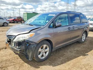 Toyota Sienna 3.5L 6 2013