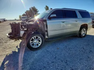Chevrolet Suburban 5.3L 8 2015