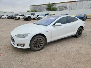 Tesla Model S 2013
