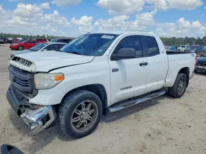 Toyota Tundra 5.7L 8 2015