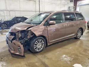 Toyota Sienna 3.5L 6 2018