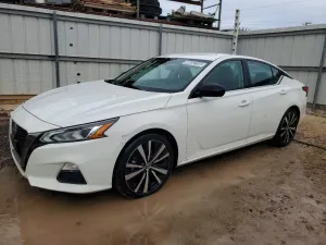Nissan Altima 2.5L 4 2021