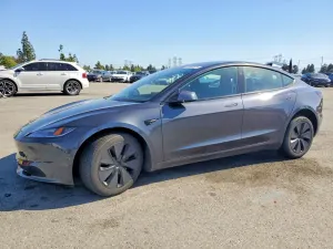Tesla Model 3 2025