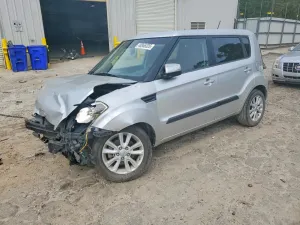 Kia Soul 2.0L 4 2012