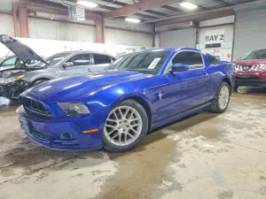 Ford Mustang 3.7L 6 2014