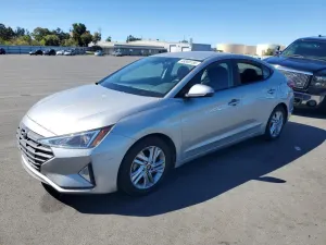 Hyundai Elantra 2.0L 4 2020