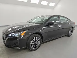 Nissan Altima 2.5L 4 2025