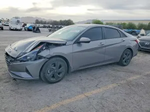 Hyundai Elantra 2.0L 4 2023