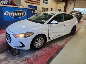 Hyundai Elantra 2.0L 4 2017