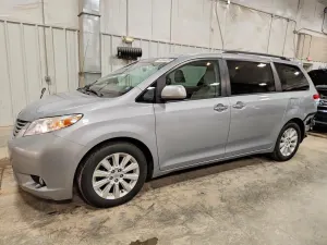 Toyota Sienna 3.5L 6 2014