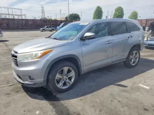 Toyota Highlander 3.5L 6 2014