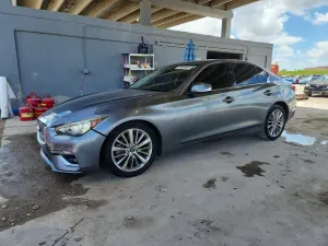 Infiniti Q50 3.0L 6 2021