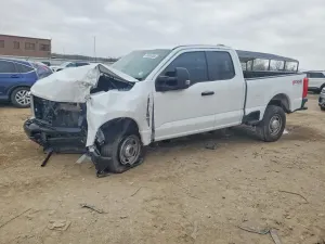 Ford F-250 6.8L 8 2024