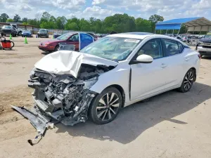 Nissan Sentra 2.0L 4 2023
