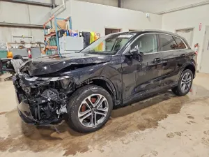 Audi Q5 2.0L 4 2025