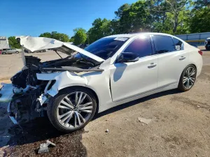 Infiniti Q50 3.0L 6 2021