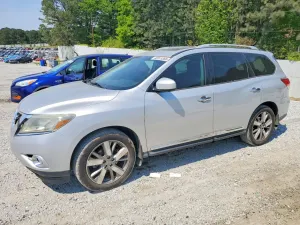 Nissan Pathfinder 3.5L 6 2015