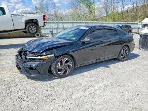 Hyundai Elantra 2.0L 4 2024