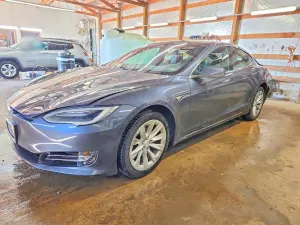 Tesla Model S 2020