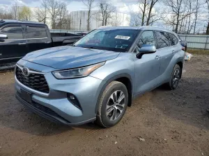 Toyota Highlander 3.5L 6 2021