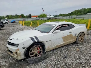 Chevrolet Camaro 6.2L 8 2013
