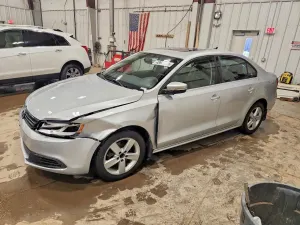 Volkswagen Jetta 2.0L 4 2013