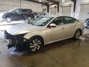 Nissan Altima 2.5L 4 2019