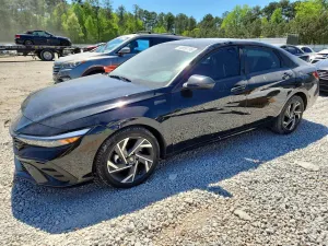 Hyundai Elantra 2.0L 4 2025