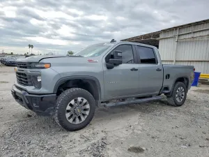 Chevrolet Silverado 1500 6.6L 8 2024