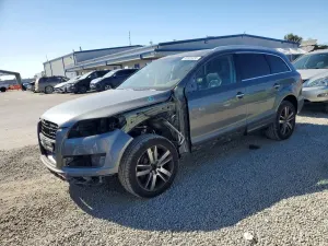 Audi Q7 3.0L 6 2015