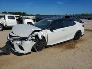 Toyota Camry 3.5L 6 2021