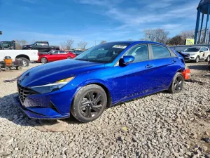 Hyundai Elantra 2.0L 4 2023