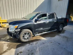 Nissan Titan 5.6L 8 2020
